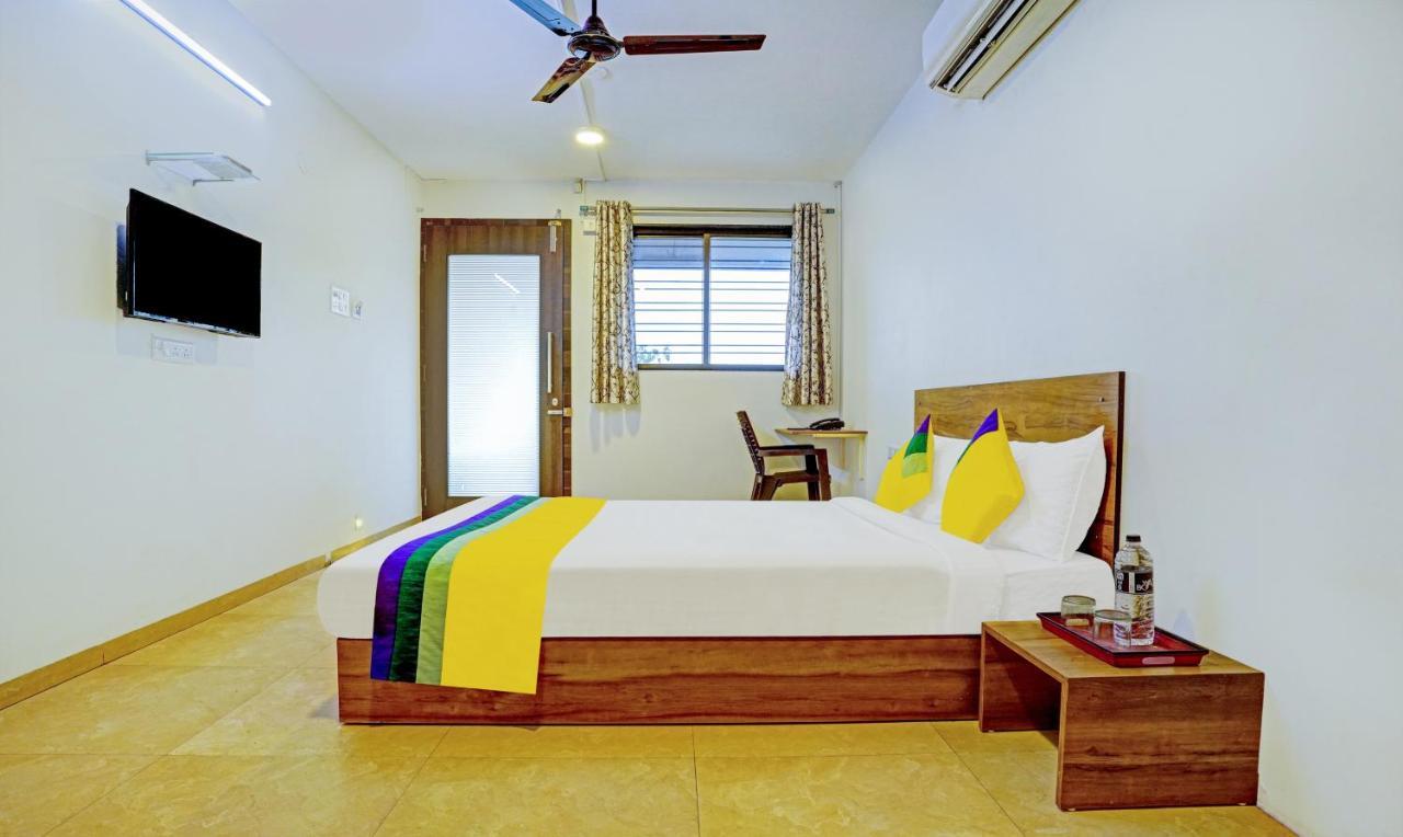Itsy Hotels Oasis Pride ناسيك المظهر الخارجي الصورة